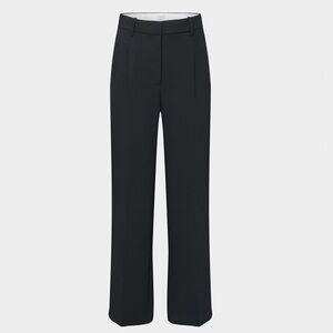Brand new- Black Wide Leg Pants - short
THE EFFORTLESS PANT